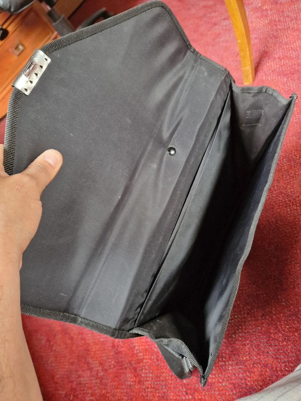 Koffer & Taschen: AstraZeneca Laptoptasche, abschliessbar, mit Schlüssel – Gebraucht aus Pfaffnau von furush6 4