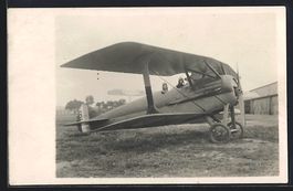 Foto-AK Flugzeug mit Besatzung