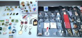 Lot Vintage Pins, Anstecknadeln, Schlüsselanhänger etc.