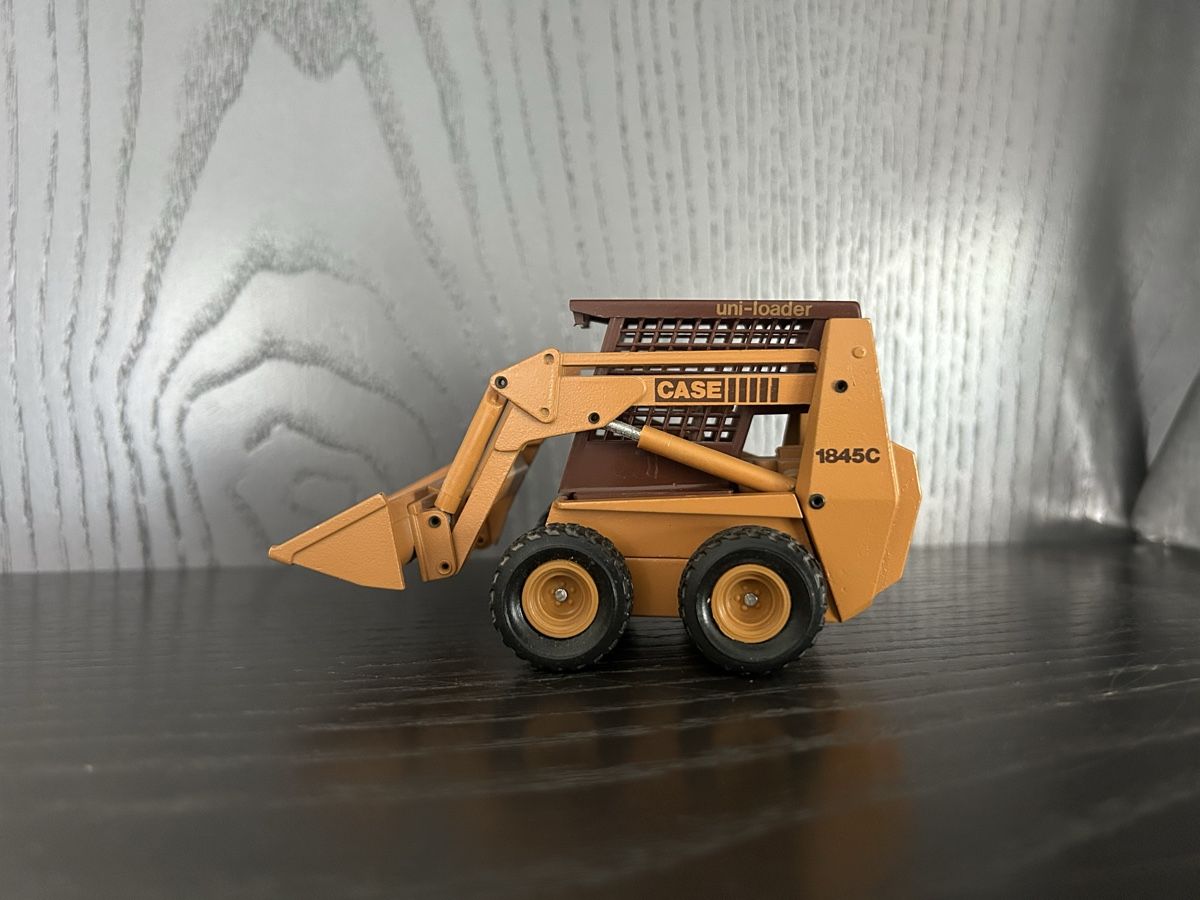Conrad Kit di modellismo & Modellini statici: Case 1845C , Kompaktlader 1:35, Conrad – Usato da Horw venduto da Tigercat635 2