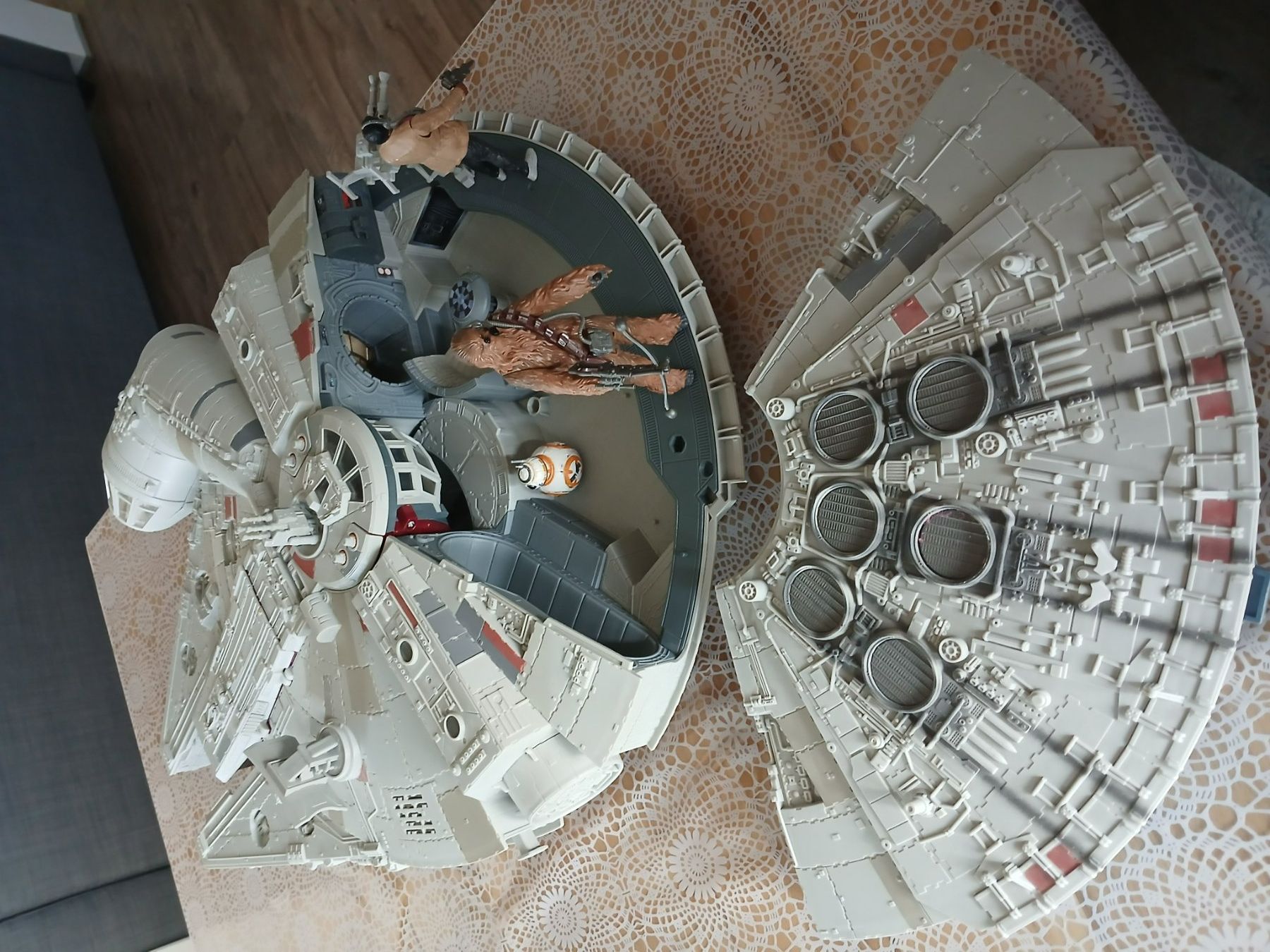 Star Wars Spielzeuge: NERF STAR WARS Millennium Falcon – Gebraucht aus Rüegsbach von Rover110 2