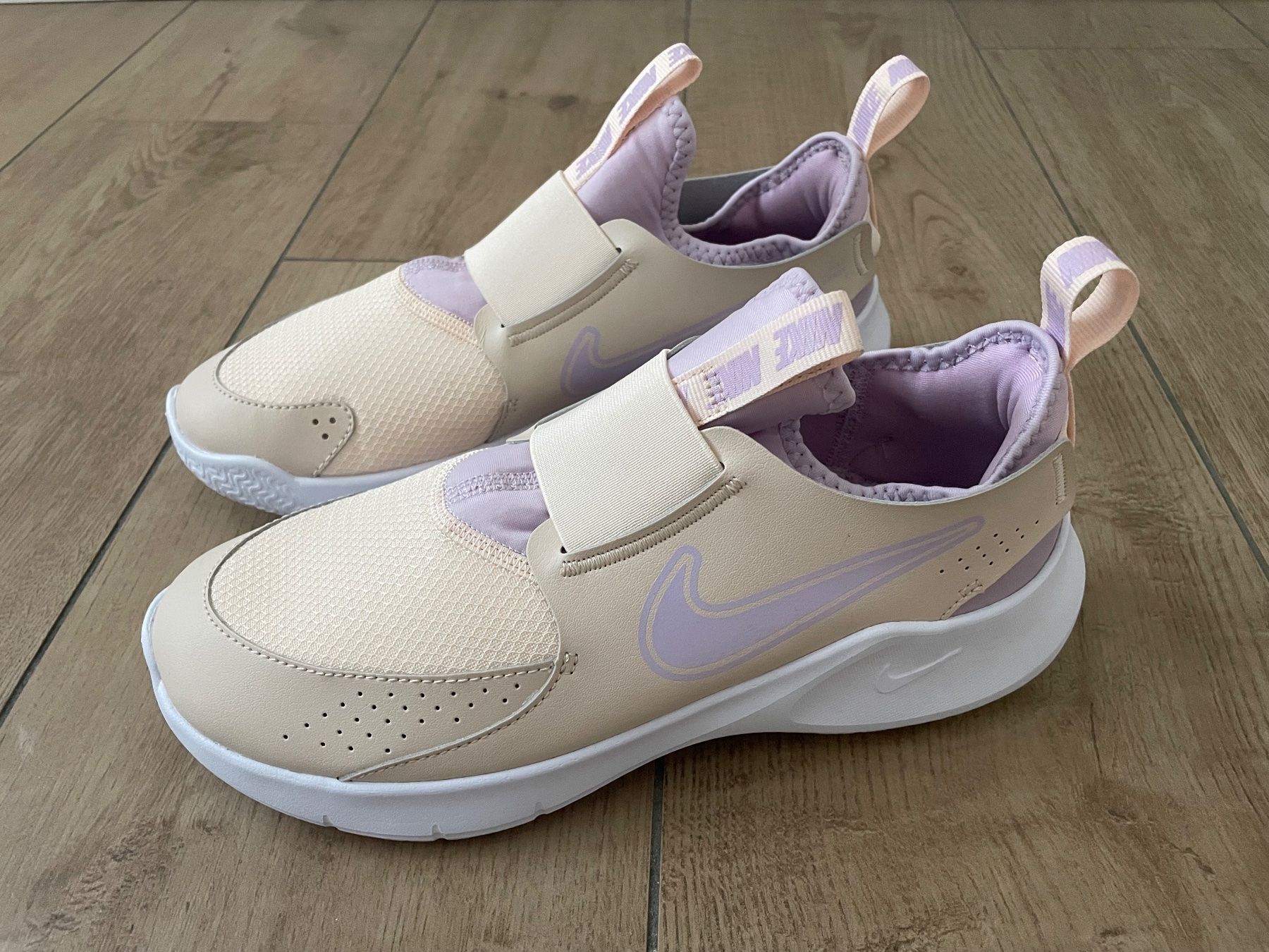 Nike Schuhe für Mädchen: Nike Flex Runner Gr. 39 NEU – Neu (gemäss Beschreibung) aus Waltenschwil von hansnine