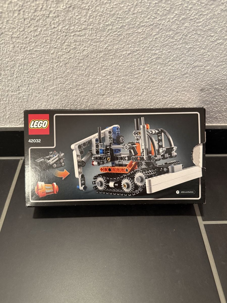 Lego Spielzeuge: Lego Technic 42032 – Gebraucht aus Dörflingen von jos_cc7m 1