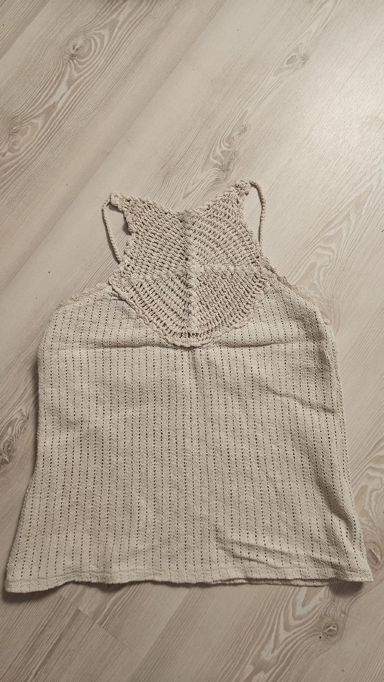 Top: Haut en crochet beige – Usato da Bulle venduto da tiff_1992