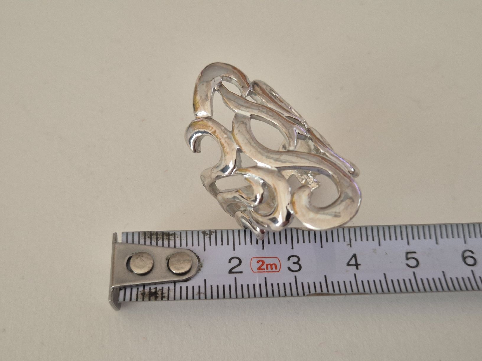 Anelli: Silberfarbener Modeschmuck Ring Unisex – Usato da Russikon venduto da eunicetungol 2