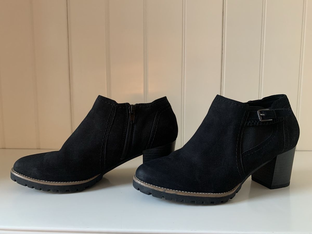 Scarpe da donna: Stiefeletten schwarz Velours Grösse 39 – Nuovo (secondo la descrizione) da Zürich venduto da bli_fh92 1