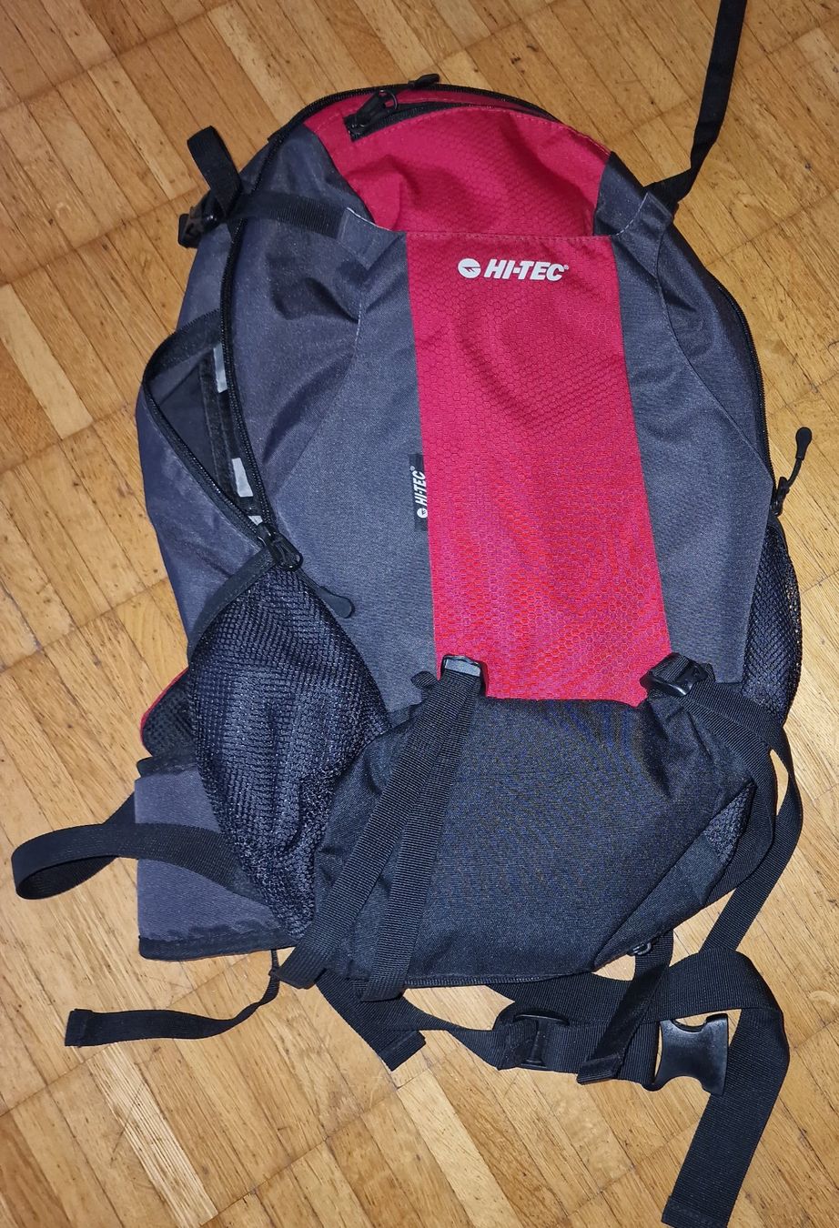Hi-Tec Zaini: Set von 2 HI-TEC Rucksäcken – Nuovo (secondo la descrizione) da Zürich venduto da Pero6 1
