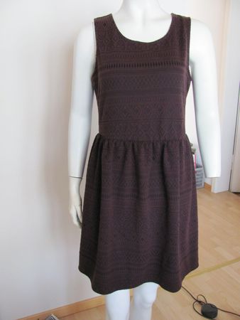 Schönes Kleid Bordeaux Gr.L eher M