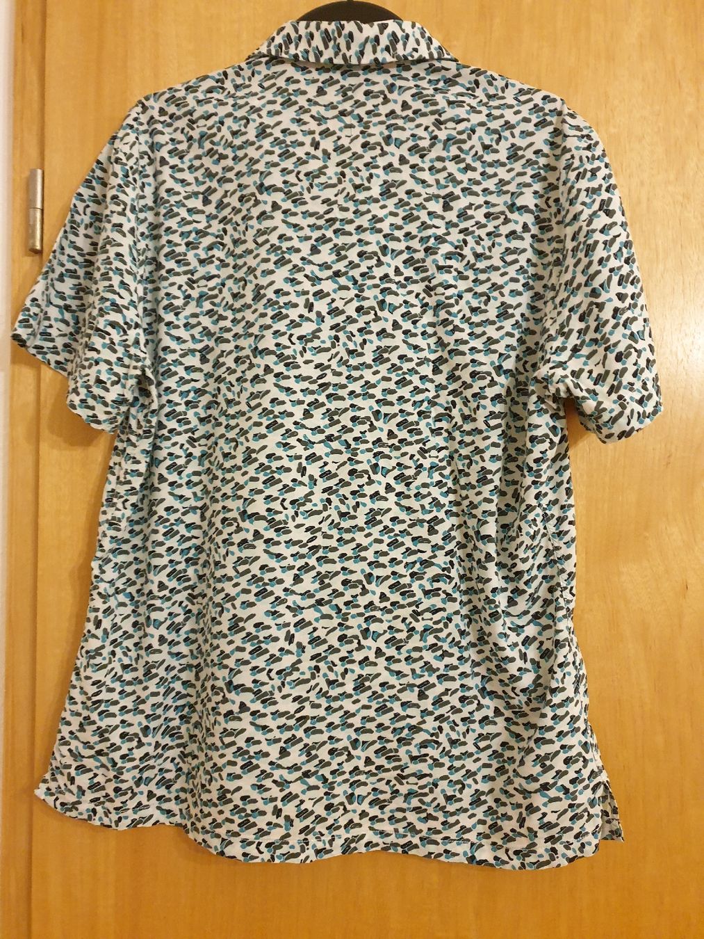 Hugo Boss Chemises: Chemise, M, blanc vert, regular fit, coton, viscose – D'occasion à Neuchâtel par Verenas12 1