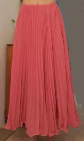 Jupe plissée rose vif, légère