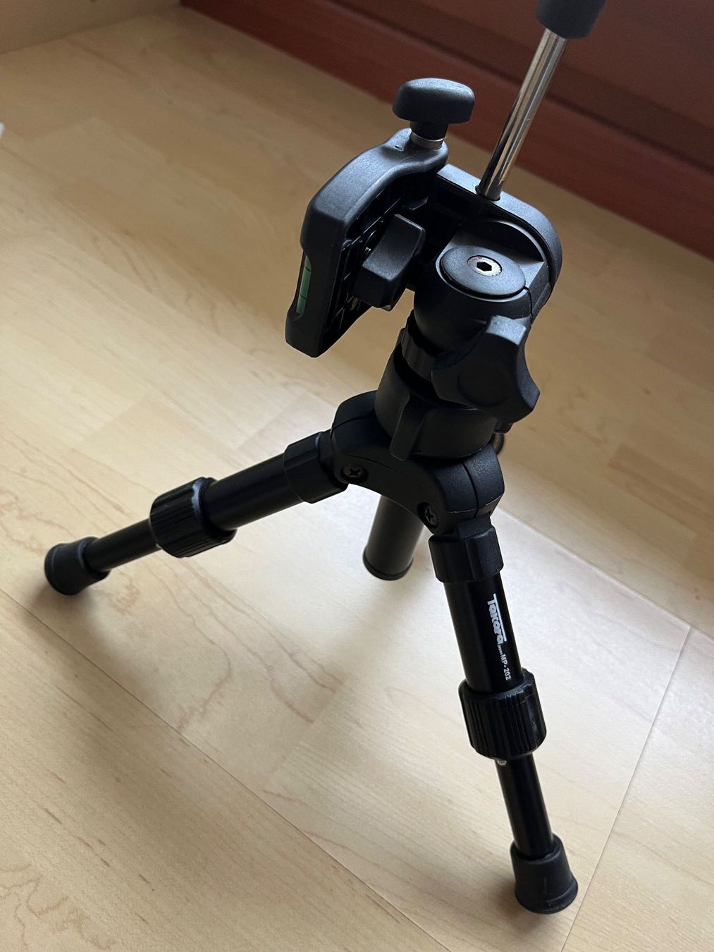 Treppiedi & Teste: Kompaktes Kamerastativ Takara MP-202 – Usato da Zürich venduto da Gurkis 4