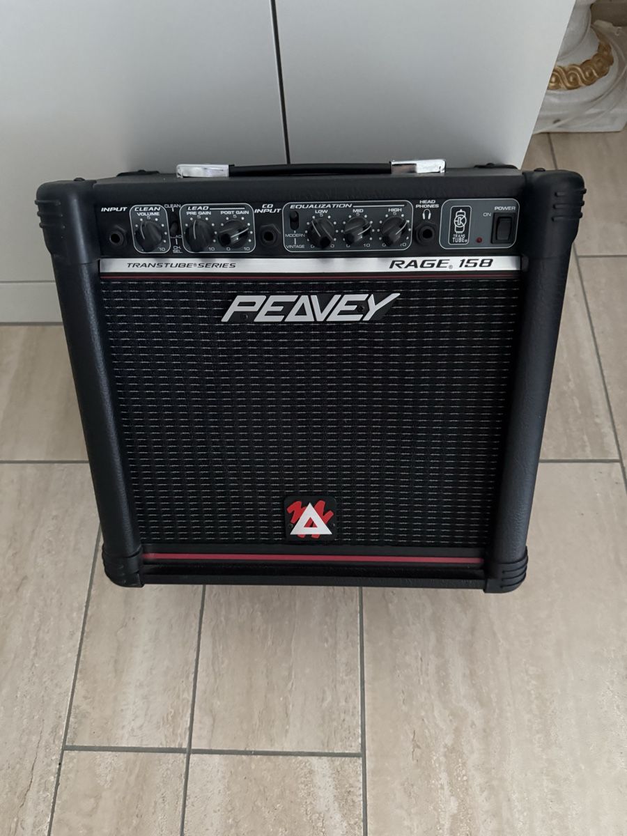 Peavey Amplificatori: PEAVEY Rage 158 Gitarrenverstärker – Usato da Bülach venduto da Berimbau0