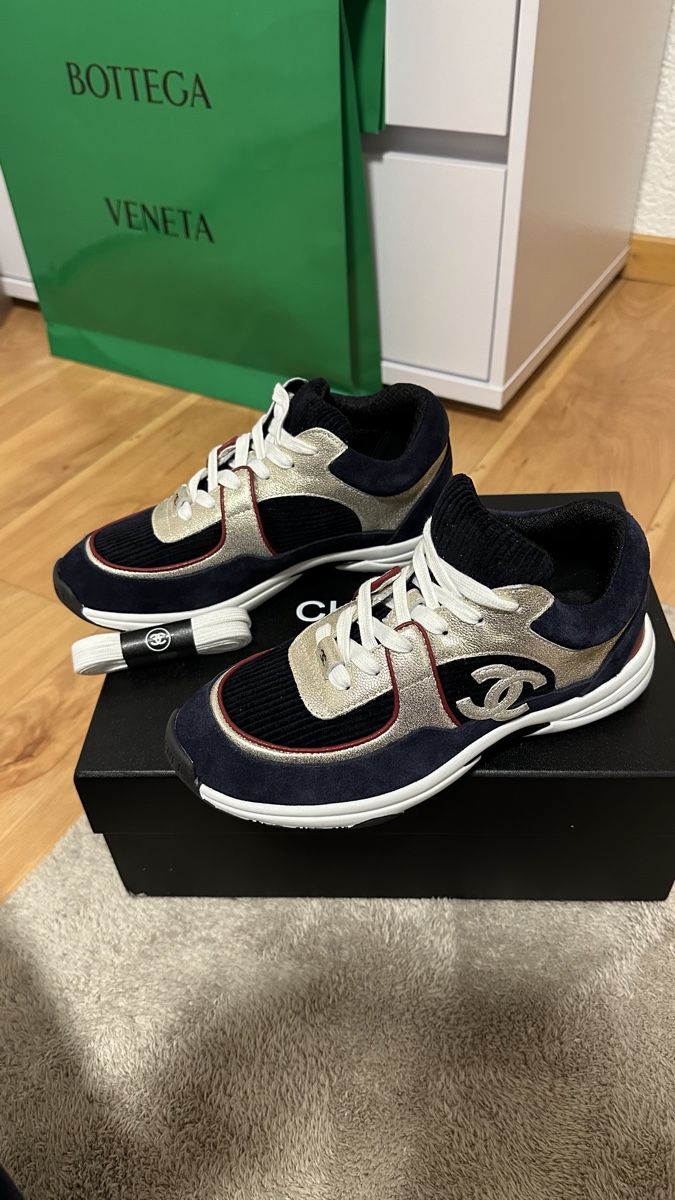 Chanel Damenschuhe: Chanel sneaker – Gebraucht aus Lausanne von LadyGSx 2