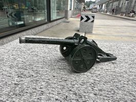 Cannon Britains LTD England  metal vintage #6