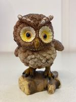 kleine Norwegische Eulenfigur aus Baumharz