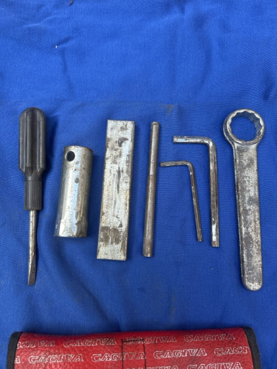Tutti gli attrezzi: Set attrezzi Cagiva usato – Usato da Caslano venduto da iguidice01 3