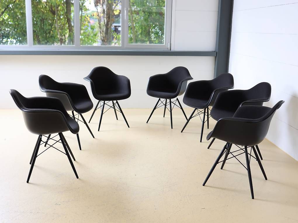 Vitra Sedie: 2 VITRA Armchairs DAW von Eames – Usato da Meinisberg venduto da atelier_TILIJA 9