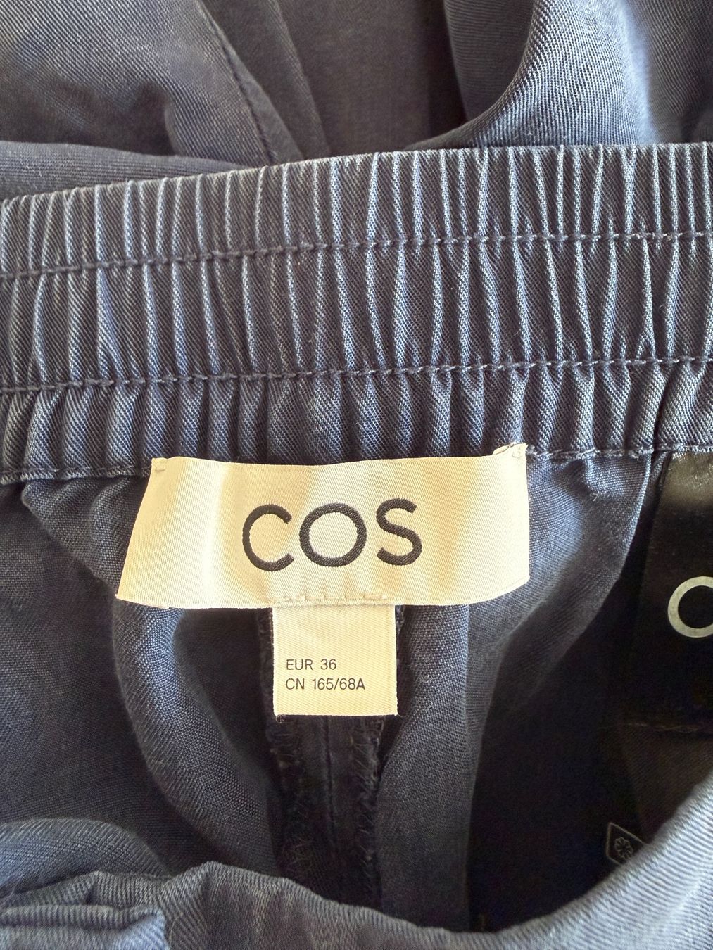 Cos Pantalons: Hose Cos – D'occasion à Küsnacht ZH par nat_m97w 2