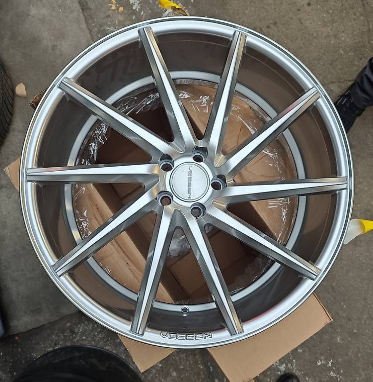 Felgen: Vossen CVT 22 zoll  – Gebraucht aus Abtwil SG von Arktissilber 2