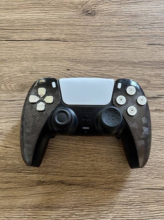 Sony Konsolen: PS5 Scuf controller – Gebraucht aus Belp von argonz