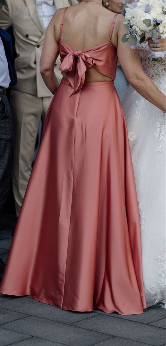 Kleider: LAONA Kleid orange/ lachs  Grösse 36 – Gebraucht aus Glattbrugg von SMusic98