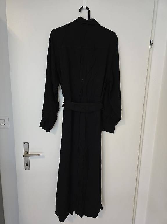 Kleider: Schwarzes Hemdkleid mit Bindegürtel, Gr. 38 – Gebraucht aus Chur von jon_hd6n 3
