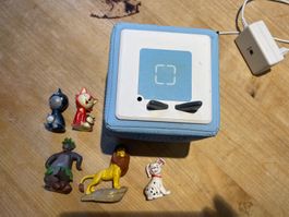 Toniebox und Tonies, teils mit Farbspuren