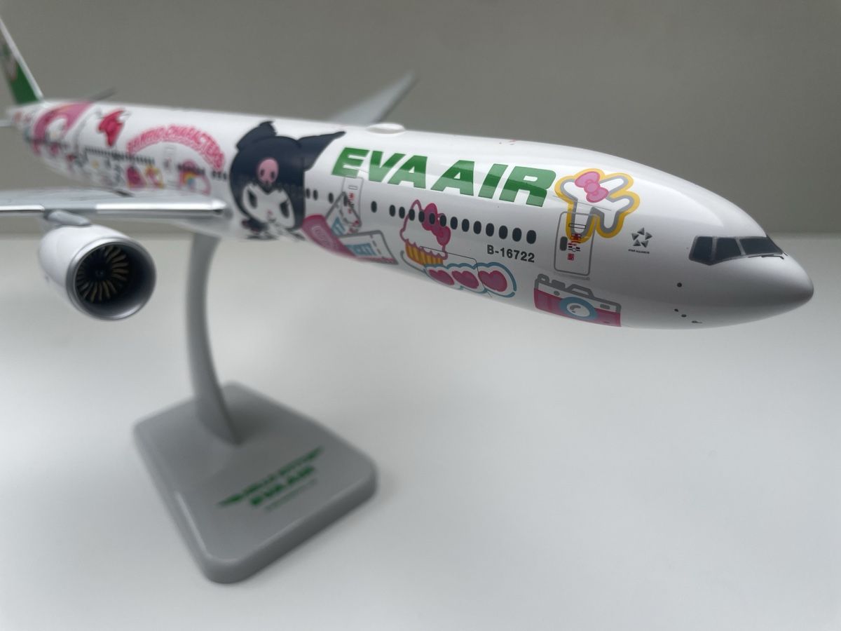 Boeing Kit di modellismo & Modellini statici: B777 Eva Air Hello Kitty (1:200) – Nuovo e nell'imballaggio originale da Hinwil venduto da Yamracer 2