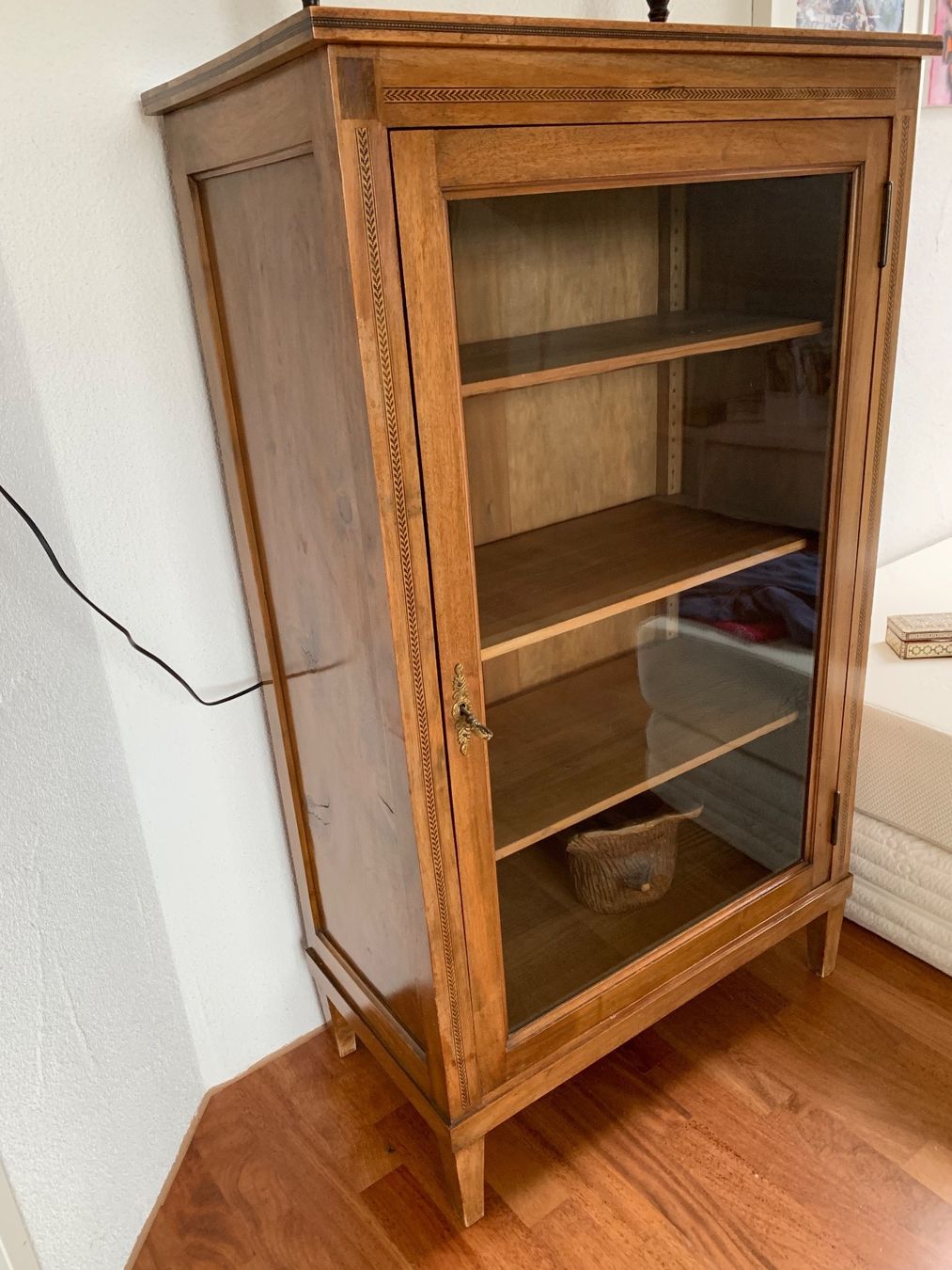 Vetrine: Biedermeier Vitrine - Kirschholz – Usato da Wohlen AG venduto da samoali