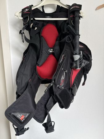 Beuchat Masterlift X-Air Light Tauchweste Grösse S Top!