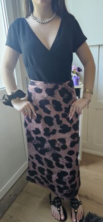 Chic Leopard Print Midi Skirt set - Perfect for Summer! ✨