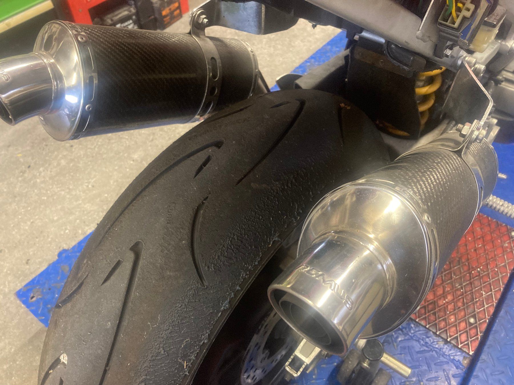 Honda Strada: Honda VTR1000F – Usato da Fully venduto da RC30-1988 8