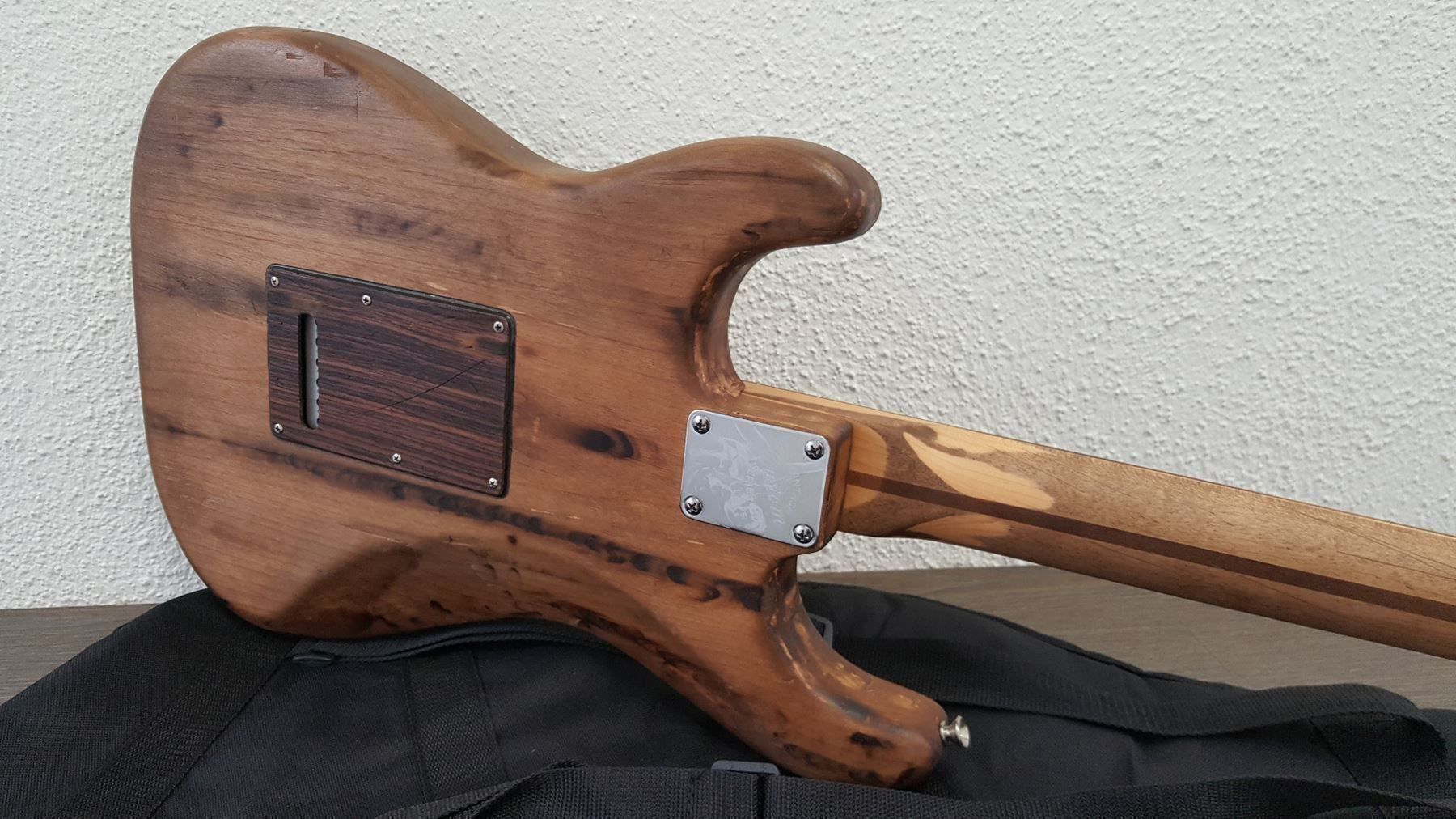Fender Strumenti musicali: fender USA 2010 e-gitare Unikat frisch ab service – Usato da Glattbrugg venduto da Swissmusik 5