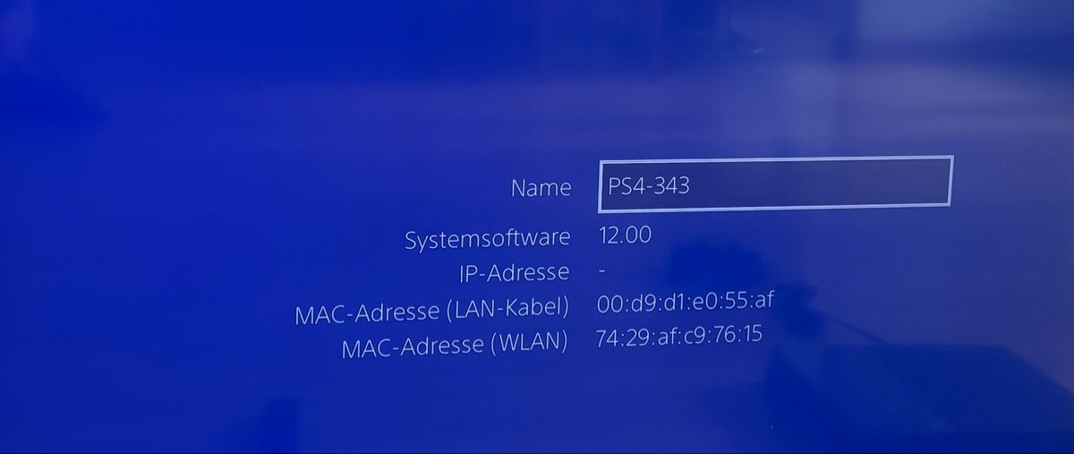 Sony Console: PS4 - Firmware 12.00 - PlayStation 4 - 500 GB + 2 Controller – Usato da Burgdorf venduto da iur_6898 7