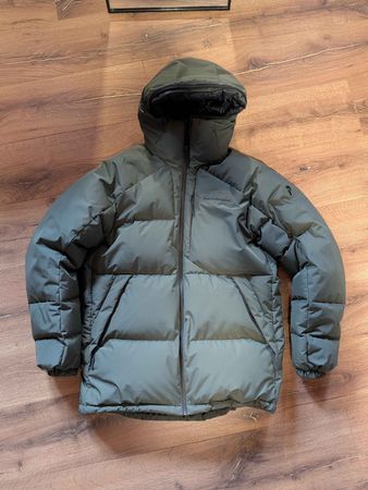 Peak Performance Daunenjacke olivgrün