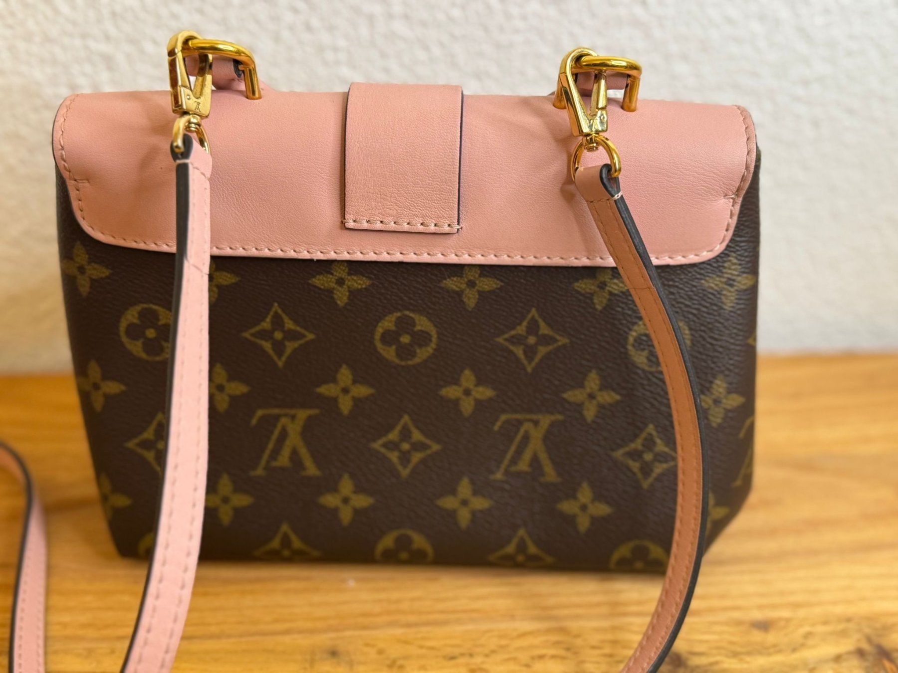 Louis Vuitton Borse da donna: Louis Vuitton Locky BB Rose - TOP Zustand – Usato da Oensingen venduto da TheBaggyClub 3