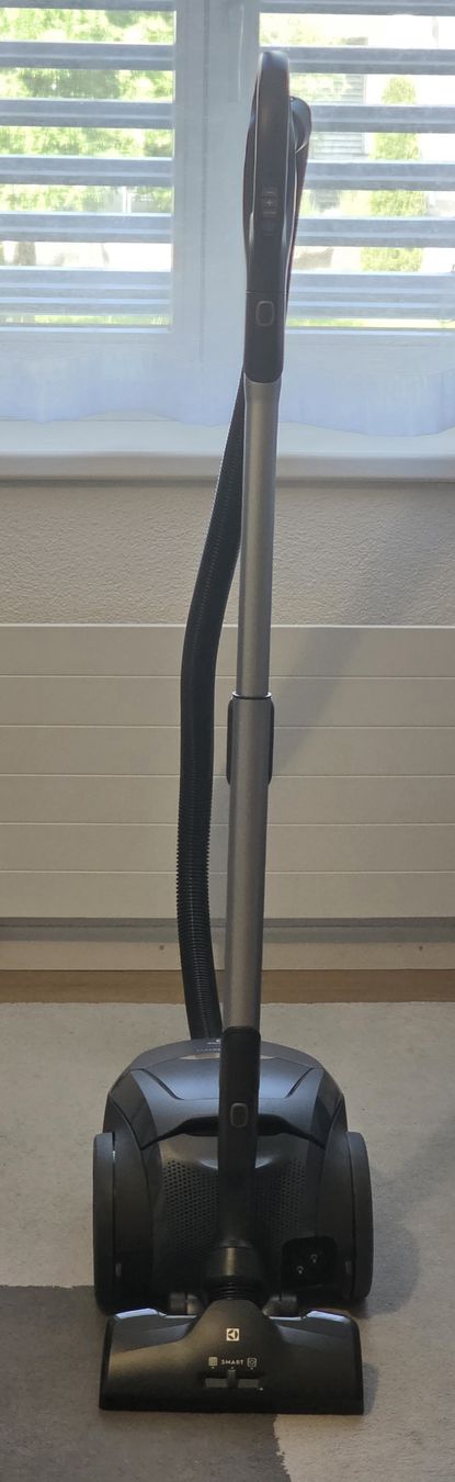 Electrolux Aspirapolveri & Accessori: Electrolux D8.2 Silence Vacuum Cleaner – Nuovo (secondo la descrizione) da dussnang venduto da sachin18 1
