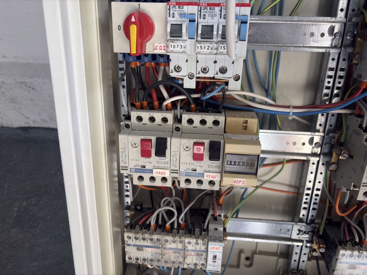 Hager Elektronikbauteile: Schalttafel – Gebraucht aus Bürglen UR von Cardosoluis 2