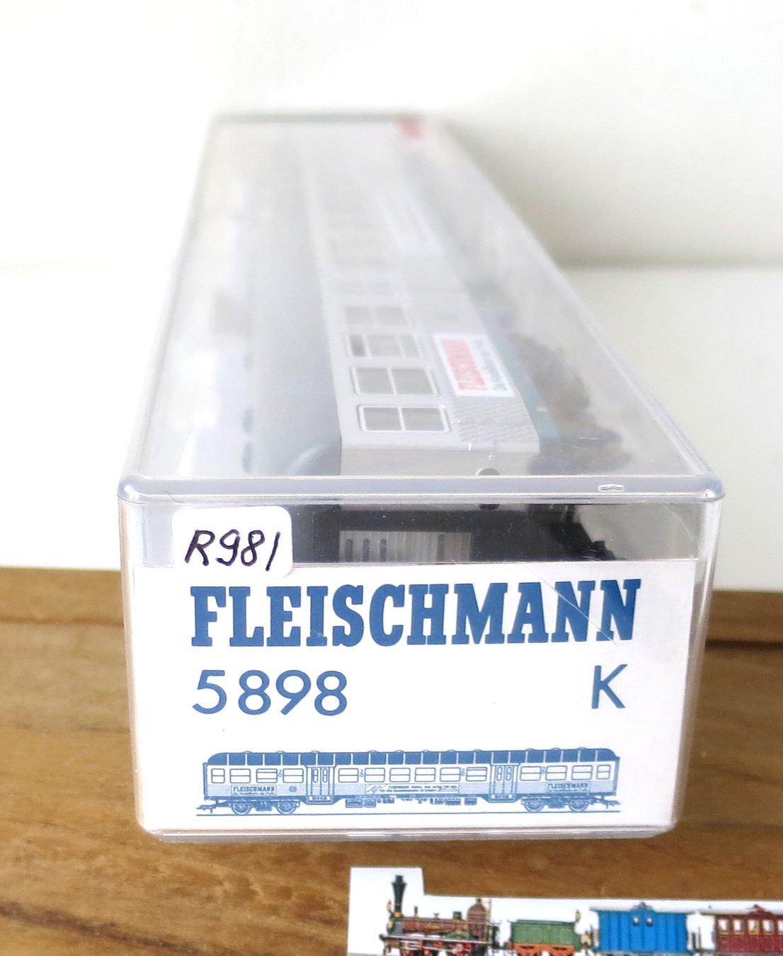 Fleischmann Modelleisenbahnen: FLEISCHMANN 5898 DB VOITURE 2 eme SILBERLING 40 ANS – Gebraucht aus Gland von FRtrains 6