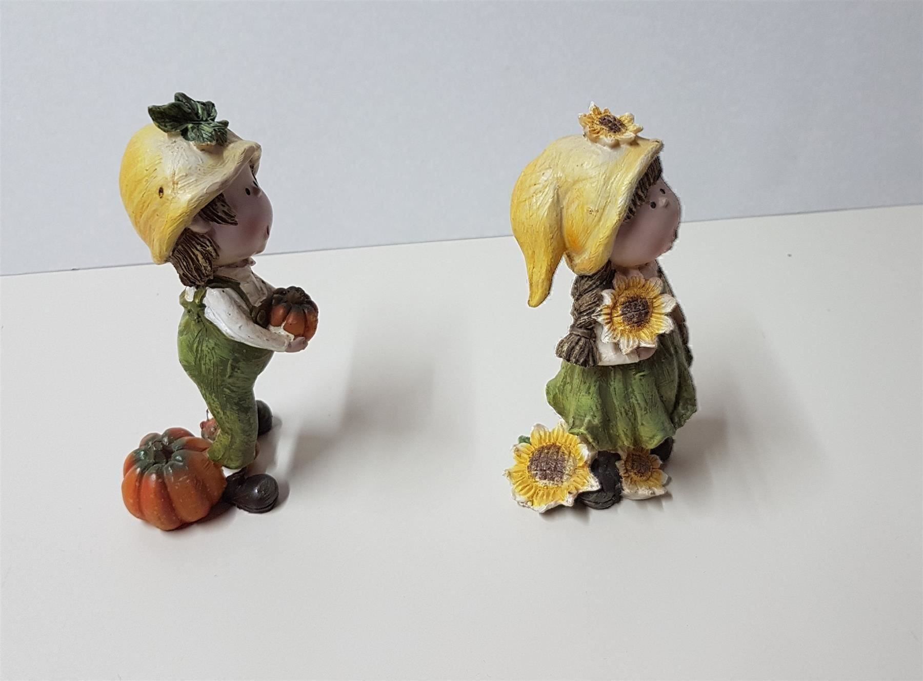 Figuren: 😎Figuren Mädchen und Junge Seltenes – Gebraucht aus Schüpfheim von Games_Spielkonsolen