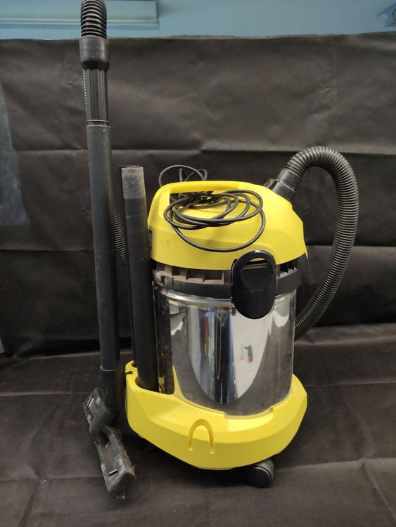 Kärcher MV2 Premium Staubsauger | Kaufen auf Ricardo