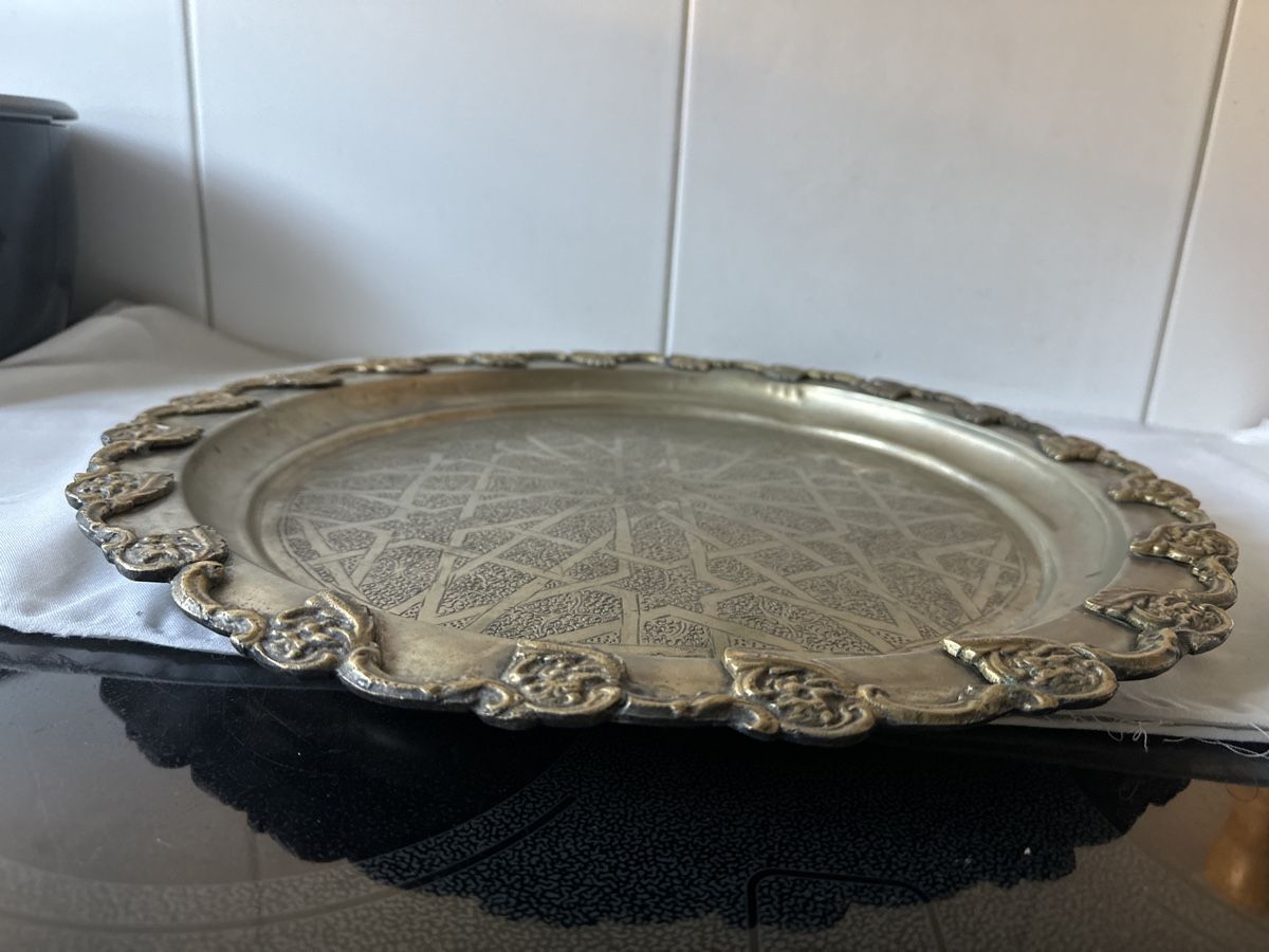 Piatti di portata: Antikes Metall-Tablett, orientalisch, 46,5cm Durchmesser – Usato da Zürich venduto da Chaeffeler 2