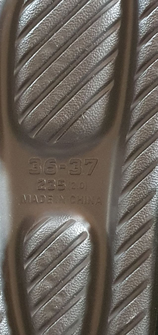 Scarpe da donna: Schwarze Badeschlappen Damenschuhe Gr. 37 – Nuovo (secondo la descrizione) da Islisberg venduto da Moonlight98 2