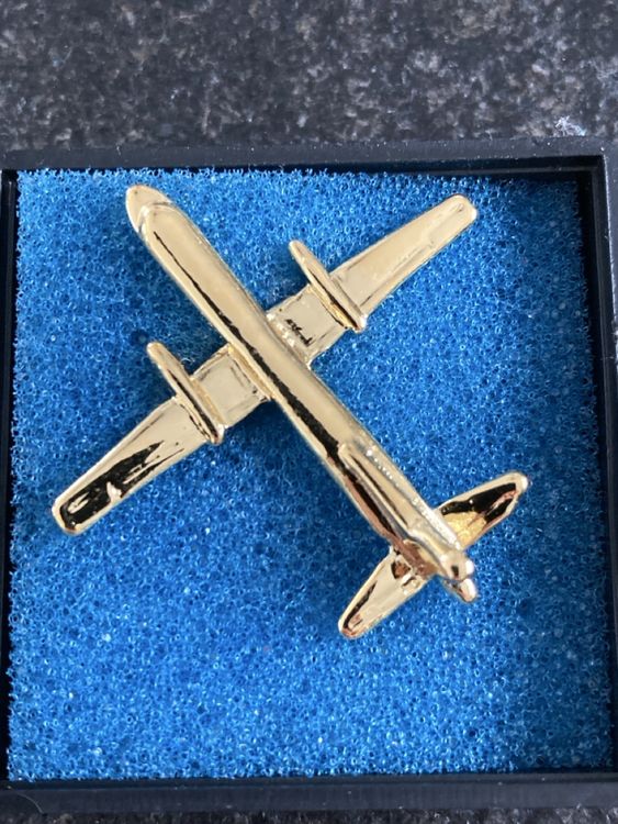 Broche Avion Émail Bleu – Pin’s Aérien 3,5 × 4 Cm, Style Rétro Pour Homme & Femme