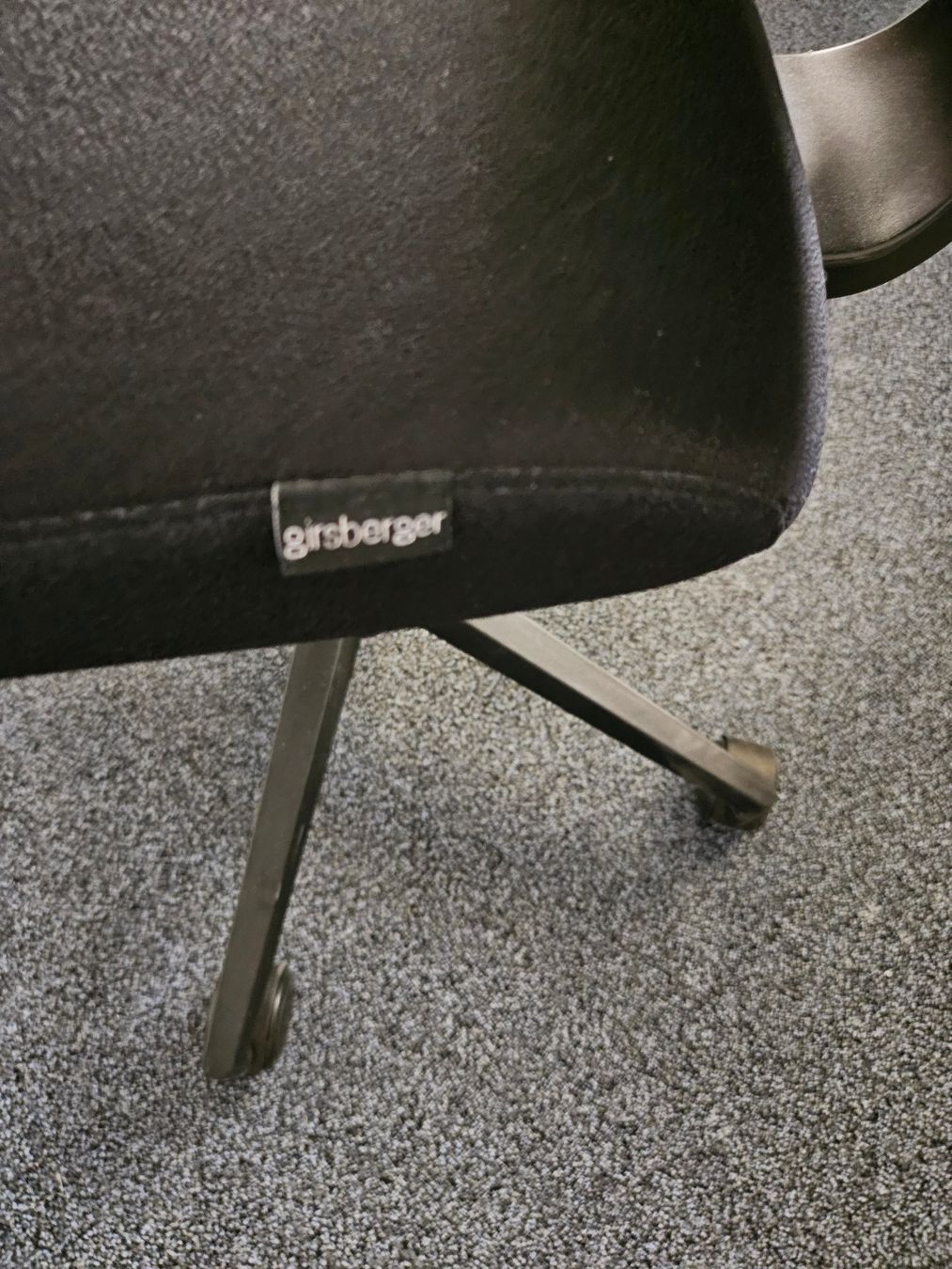 Girsberger Sedie: Bürostuhl girsberger – Usato da Rotkreuz venduto da pic_sq5j 1