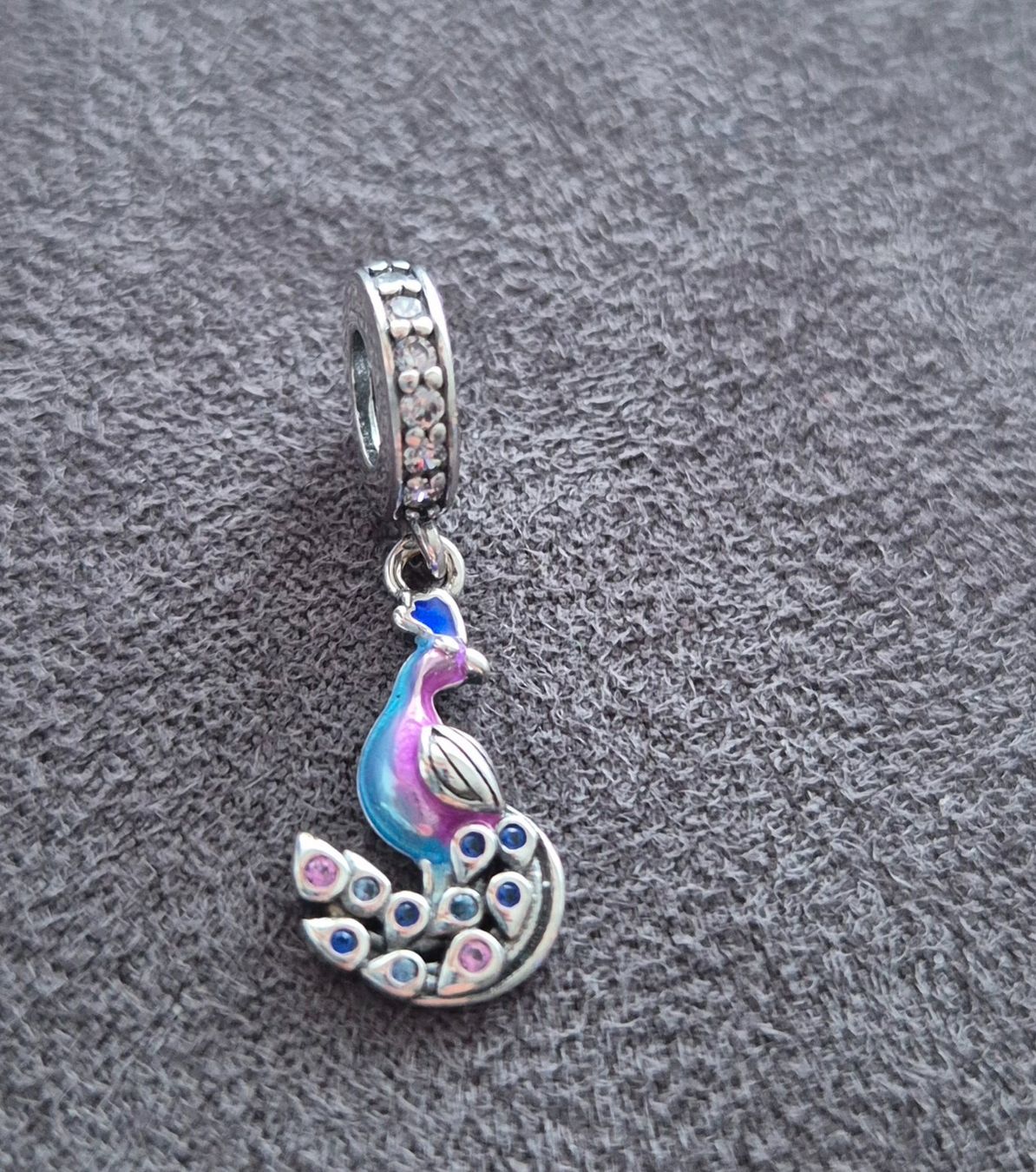 Ciondoli: Charm Pfau +Garantie – Nuovo (secondo la descrizione) da Rotkreuz venduto da Carbone_Bijou-Shop