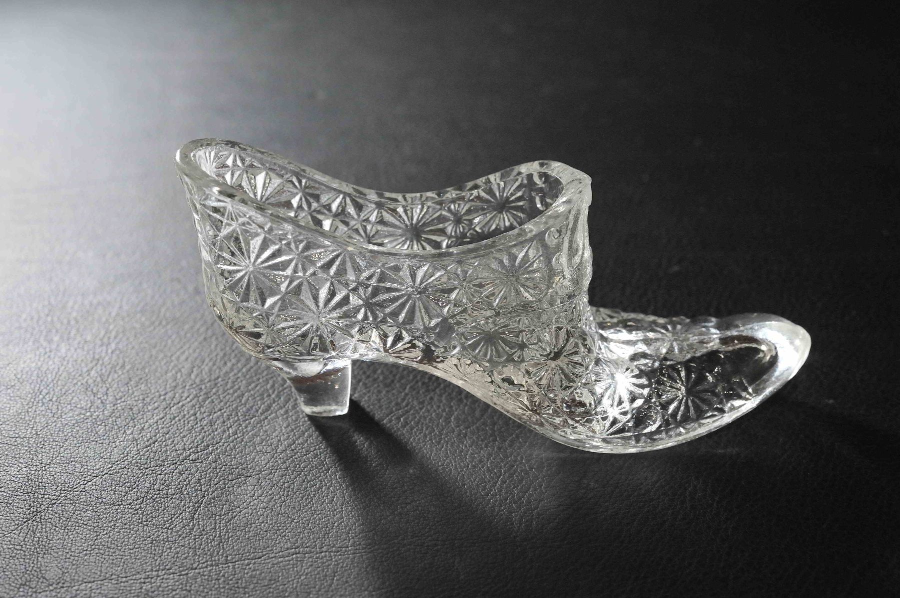 Tutte le decorazioni: Schuh aus Kristallglas - Cinderella / Deko oder für Blumen – Usato da Schwerzenbach venduto da floridan 6