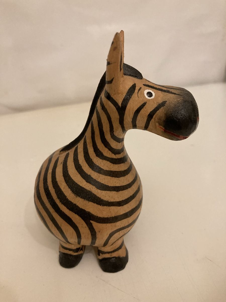 Giocattoli: Entzückendes Handgeschnitztes Zebra aus Holz – Usato da Allschwil venduto da Maline1 1