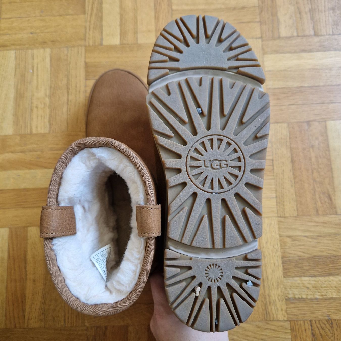 Ugg Scarpe da donna: UGG Classic Weather Mini 36 – Nuovo (secondo la descrizione) da Onex venduto da AF. 1