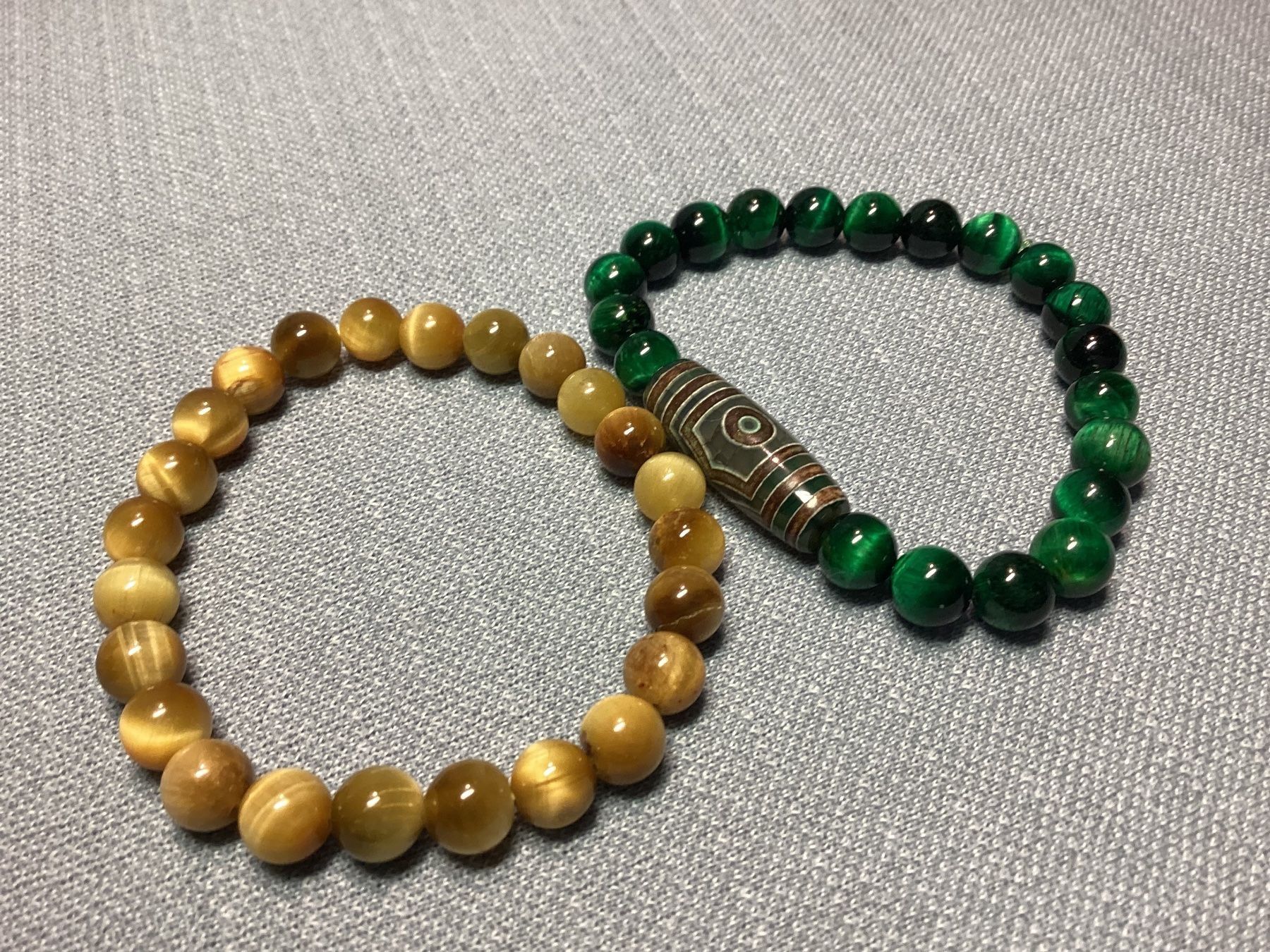 Bracciali & Braccialetti: Heilstein Edelstein Armbänder: Tiger Eye + Dzi Stein – Nuovo e nell'imballaggio originale da Laax venduto da kri_95f5 4